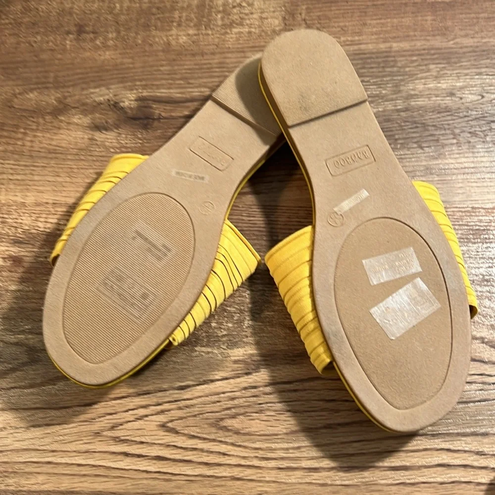 Bamboo Women's Yellow Slide Sandals - Picture 6 of 6